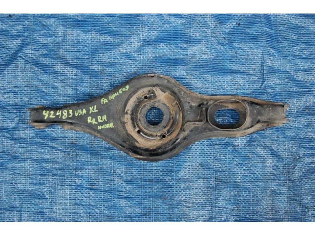 4113A038 | Важіль задньої підвіски нижній поперечний прав. MITSUBISHI OUTLANDER XL 05-13