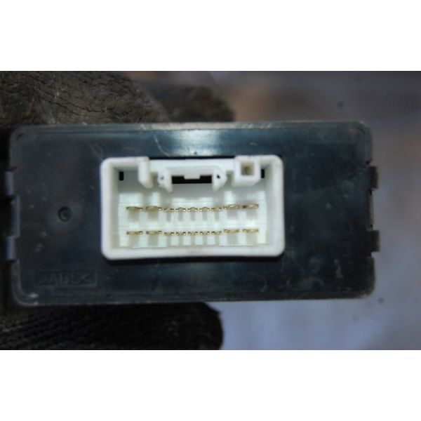 Блок електронний MITSUBISHI L200 06-14 MN141469