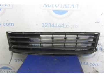 Решітка переднього бампера SUZUKI SX4 06-13