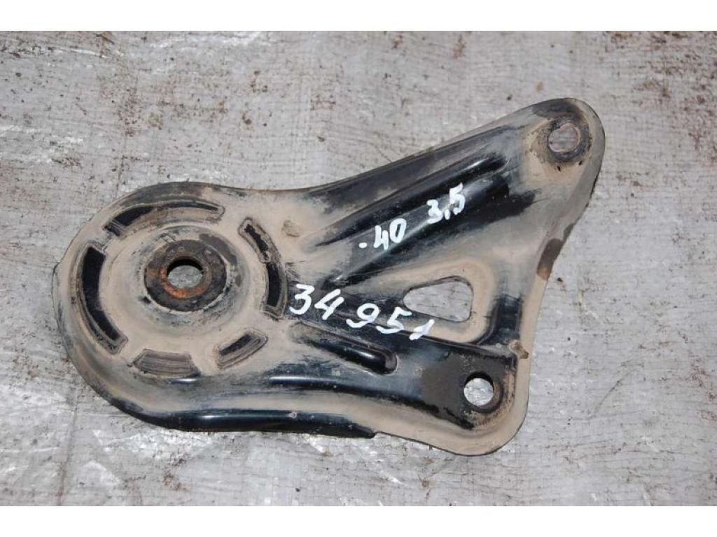 51023-07010 | Крепление балки подвески задн. прав. TOYOTA CAMRY 40 06-11