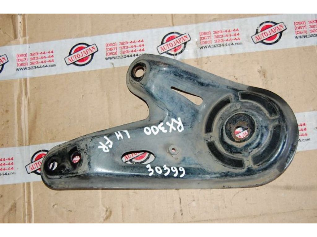 51024-0E010 | Крепление балки подвески лев. LEXUS RX300/330/350/400 03-09