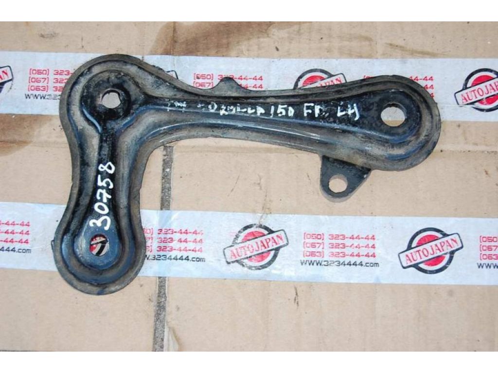 52258-12011 | Кріплення балки підвіски лів. TOYOTA COROLLA 150 06-13