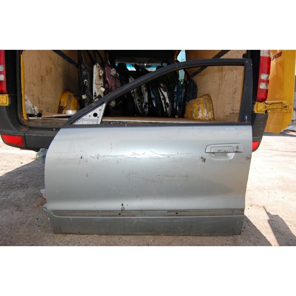 Двері передні ліві MITSUBISHI GALANT 97-03 MR273243