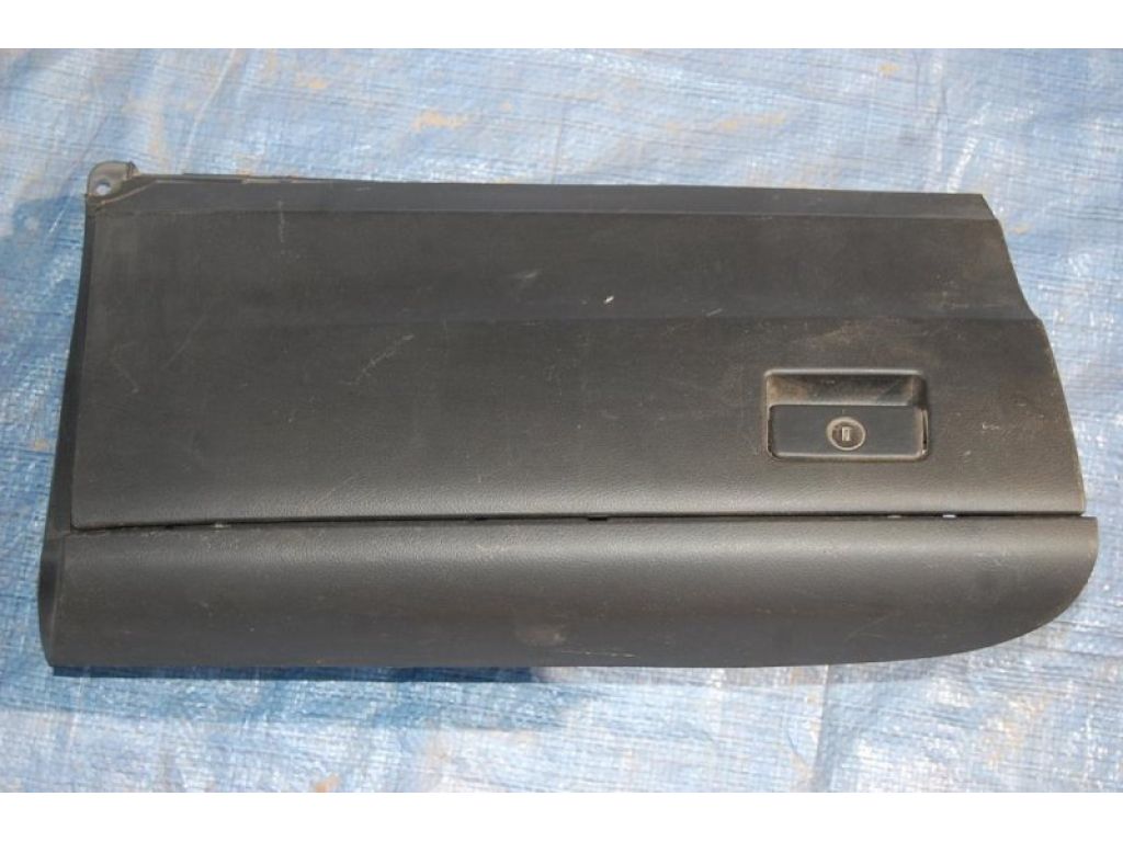 55303-06040-E0 | Бардачок TOYOTA CAMRY 40 06-11