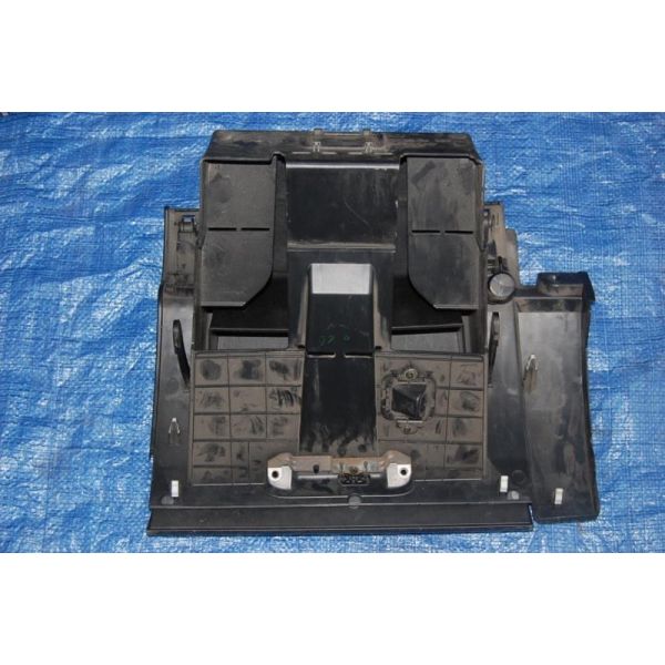 Бардачок MAZDA 5 CR 05-10 CC43-64-160C — 2