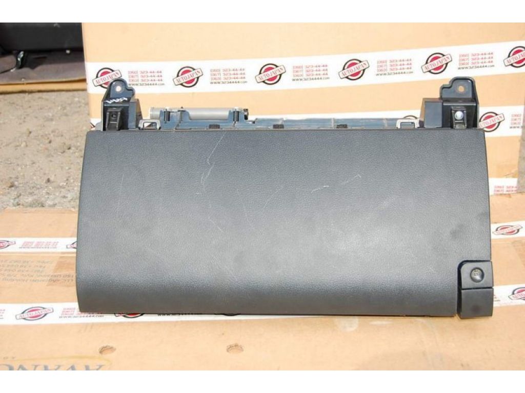 55501-60211-C0 | Бардачок TOYOTA LAND CRUISER 200 08-21