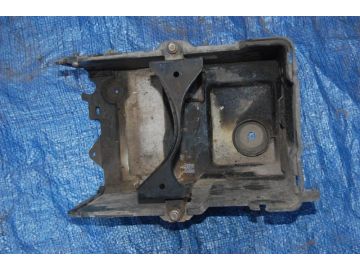 Полка аккумулятора MAZDA 5 CR 05-10