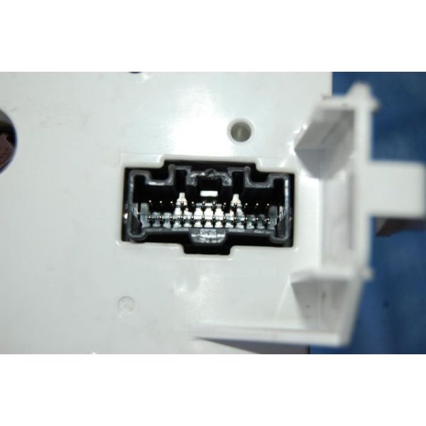 Блок керування піччю MAZDA 5 CR 05-10 — 3