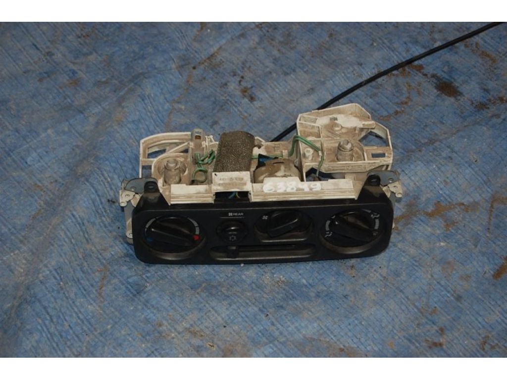 MR398626 | Блок управления печкой MITSUBISHI PAJERO SPORT 96-09