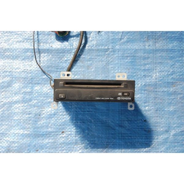 CD-чейнджер TOYOTA PRIUS - 11 97-03 08601-47801 — 2