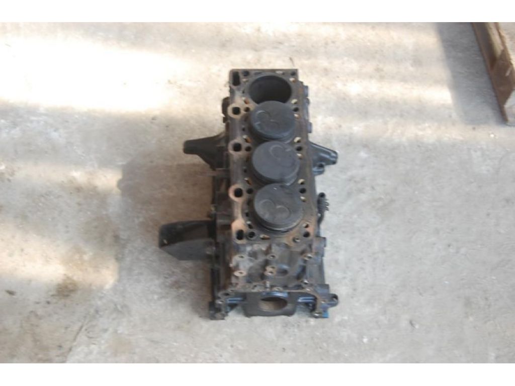R241-10-300F | Блок двигателя MAZDA E2200 E-SERIES 86-04 - Фото 4