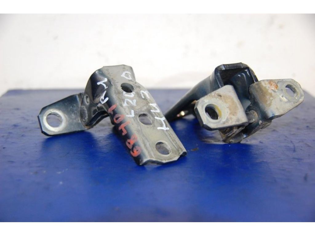 Петля двери MITSUBISHI L200 06-14