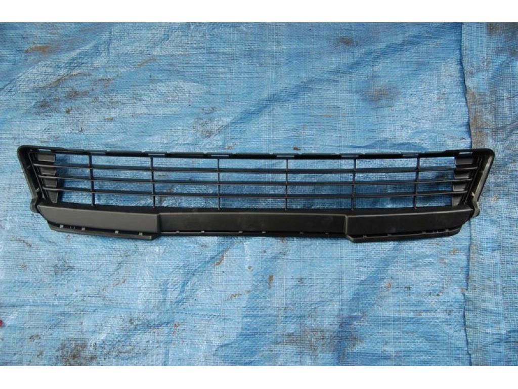 53112-12320 | Решетка переднего бампера TOYOTA COROLLA E16 13-