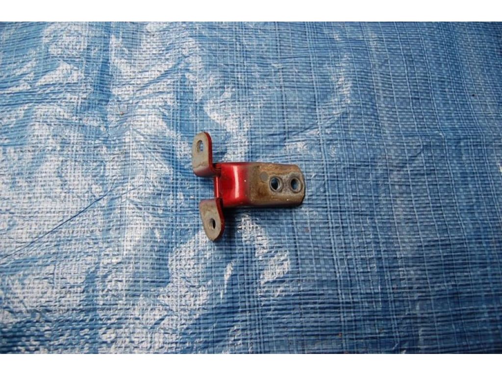 68720-02020 | Петля двері верхня передн. лів. TOYOTA MATRIX 02-08 - Фото 2