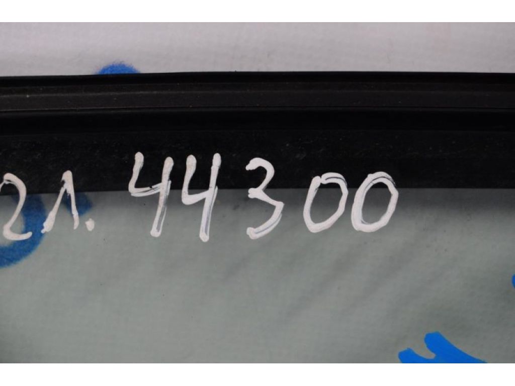 68124-33060 | Скло дверей глухе задн. лів. TOYOTA CAMRY 40 06-11