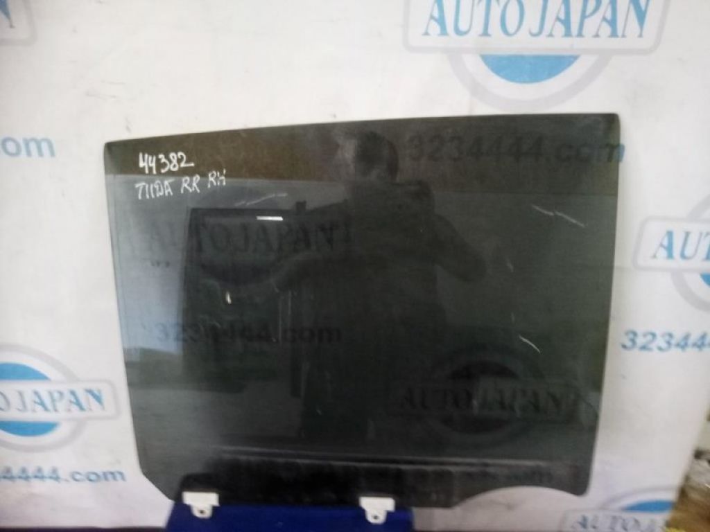 82300-EL000 | Скло дверей задн. прав. NISSAN TIIDA/VERSA C11 04-11