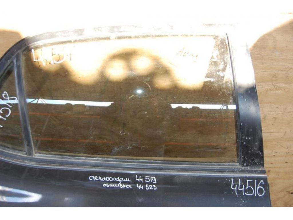 68103-02210 | Стекло двери задн. прав. TOYOTA AURIS 06-12