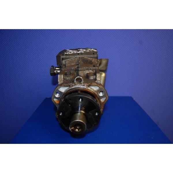 Паливний насос високого тиску (дизель) NISSAN BASSARA 99-03 16700-4N100 — 2