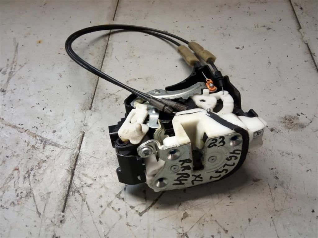 MN145876 | Замок двери задн. прав. MITSUBISHI OUTLANDER XL 05-13