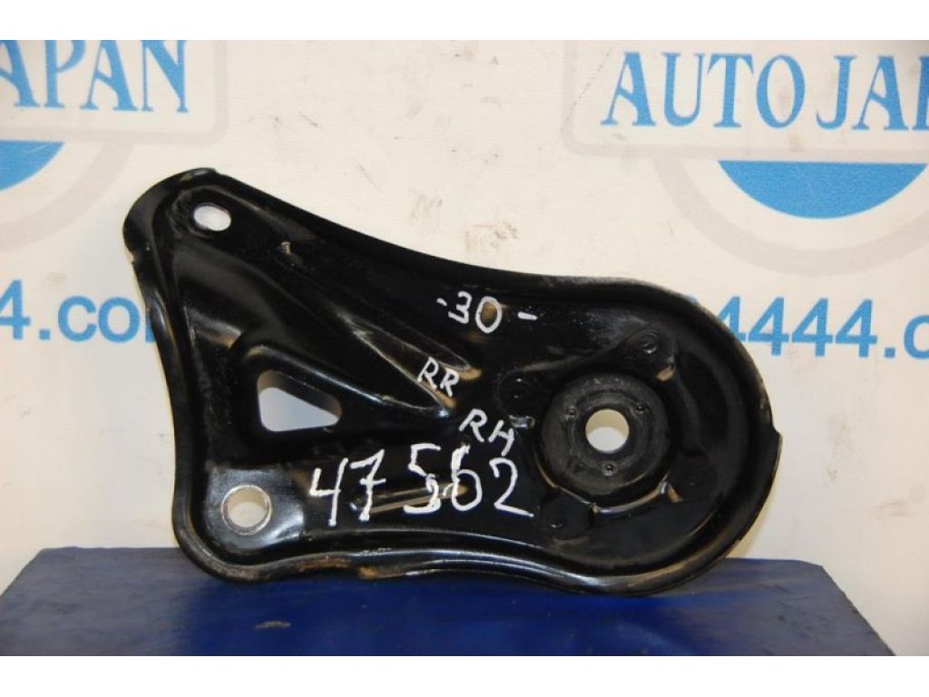 51023-33040 | Кріплення балки підвіски прав. TOYOTA CAMRY 30 02-06