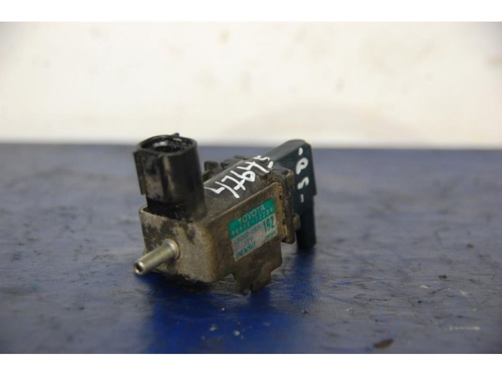Клапан электромагнитный (вакуумный) TOYOTA CAMRY 30 02-06