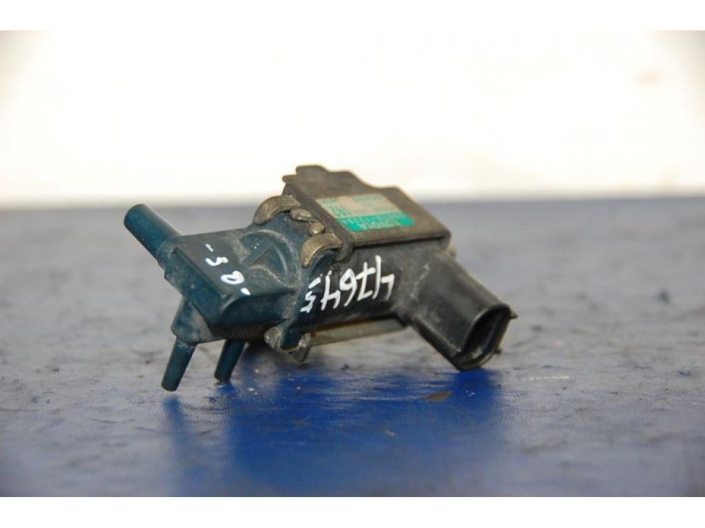 Клапан электромагнитный (вакуумный) TOYOTA CAMRY 30 02-06 - Фото 2