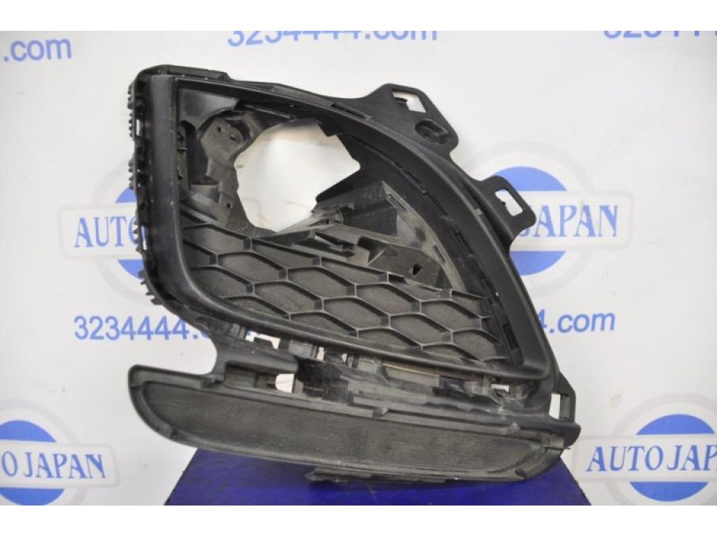 Накладка противотуманной фары прав. MAZDA 6 GH 07-12