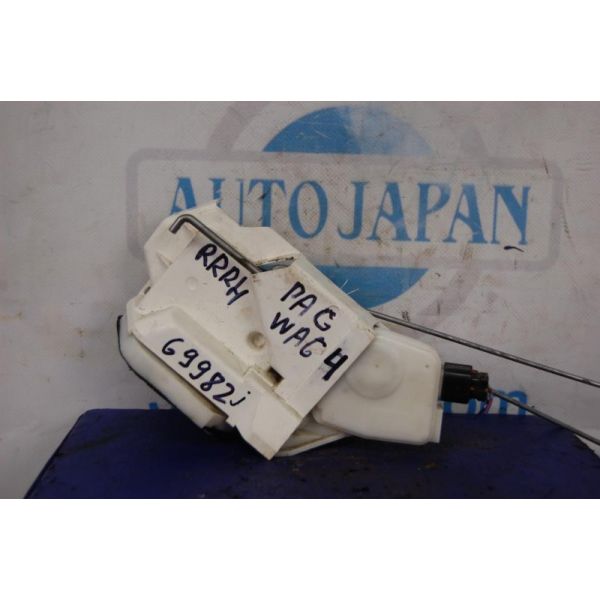 Замок двері задній правий MITSUBISHI PAJERO 06-21 5745A128