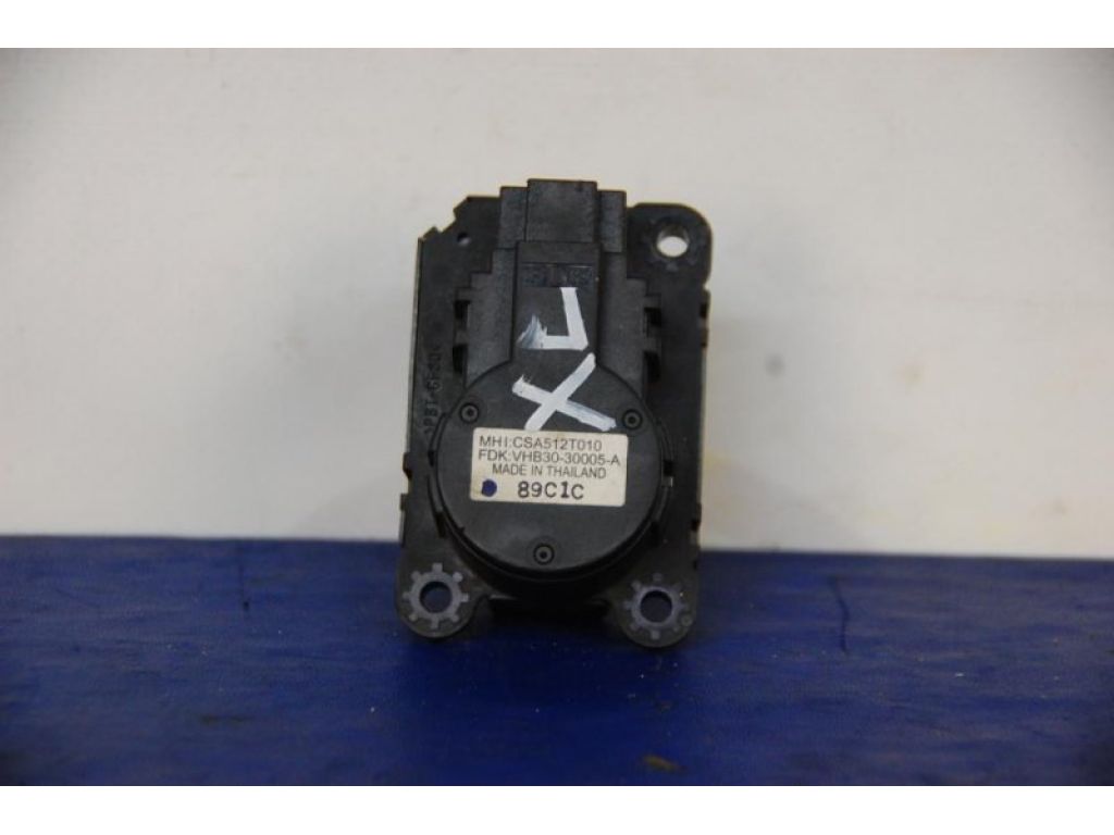 7820A080 | Моторчик заслонки печки MITSUBISHI OUTLANDER XL 05-13