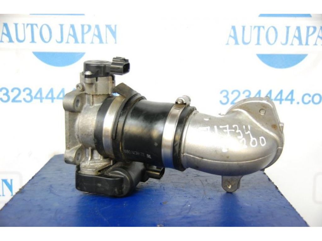 22030-26010 | Дроссельная заслонка прав. TOYOTA LAND CRUISER 200 08-21