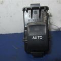 84810-33120 | Кнопка стеклоподъемника TOYOTA CAMRY 40 06-11