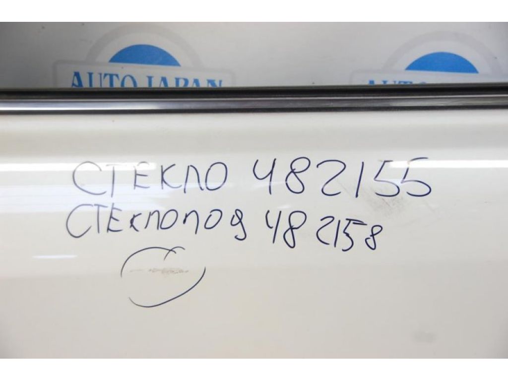 68102-33130 | Скло дверей передн. лів. TOYOTA CAMRY 40 06-11