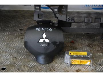 Подушка безопасности в руль MITSUBISHI OUTLANDER XL 05-13