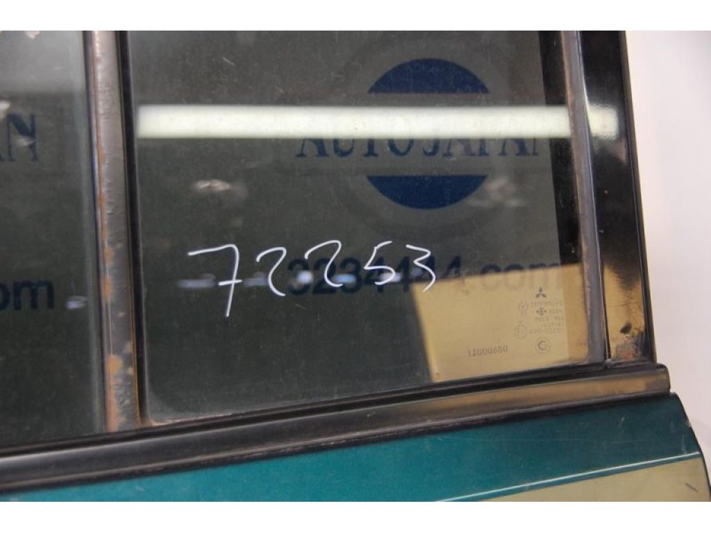 MR436987 | Стекло двери глухое задн. лев. MITSUBISHI PAJERO 99-06