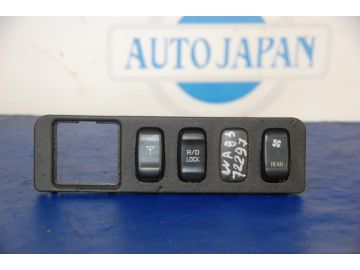 Блок кнопок торпедо MITSUBISHI PAJERO 99-06