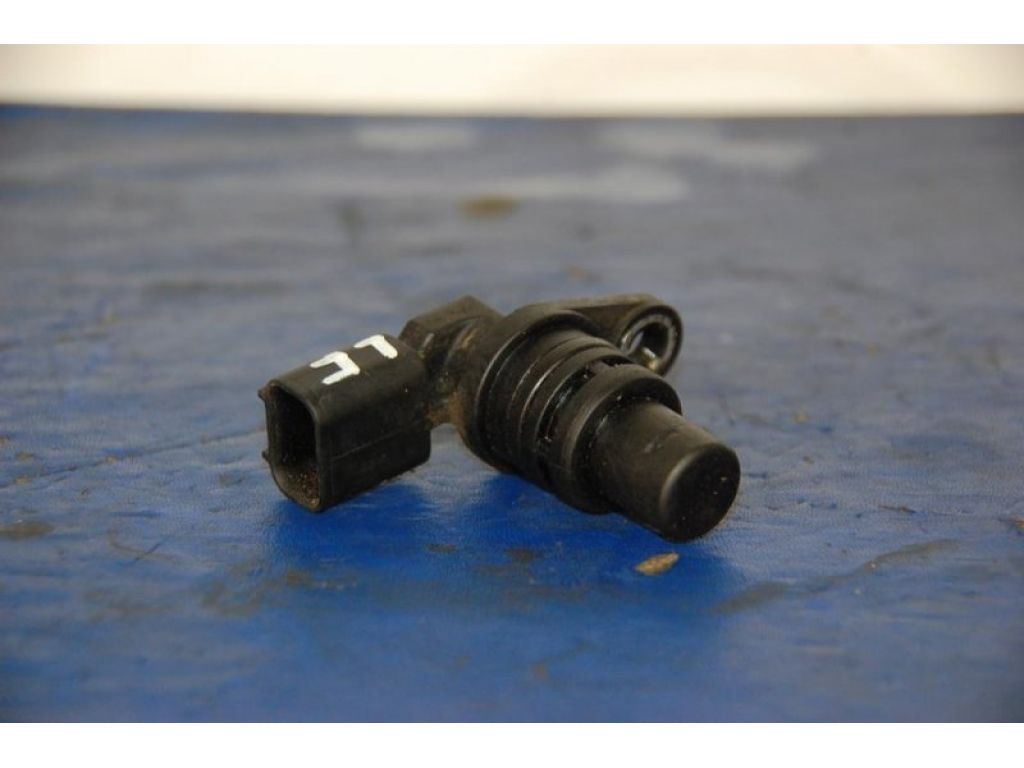 L3G2-18-230 | Датчик положения распредвала MAZDA 3 BK 03-08 - Фото 2