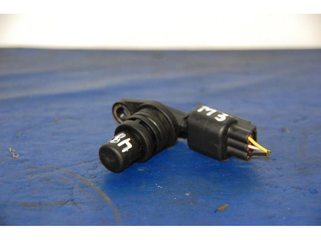 L3G2-18-230 | Датчик положения распредвала MAZDA 3 BK 03-08