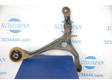 Важіль передньої підвіски нижній прав. HONDA ACCORD CL7 / TSX 03-08