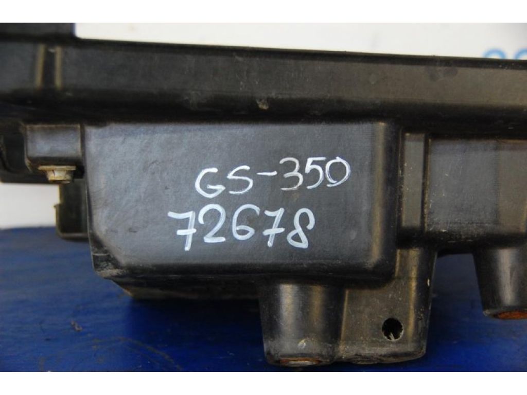 Полиця акумулятора LEXUS GS350 GS300 05-11 - Фото 2