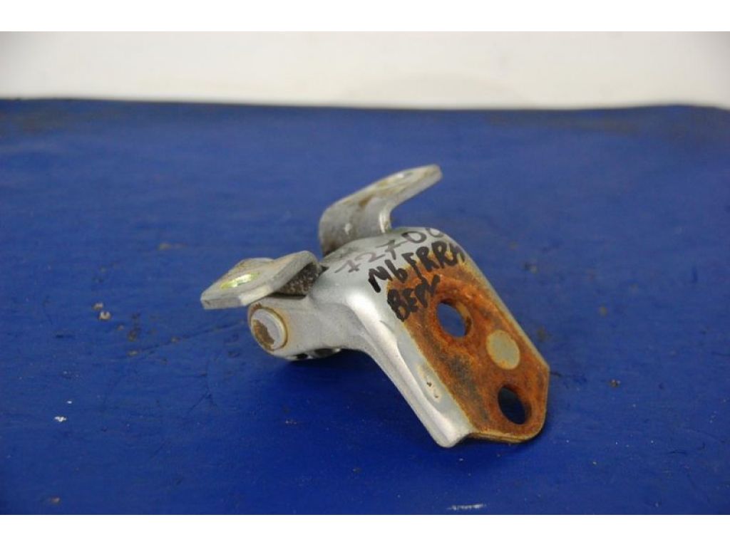 GK2A-58-210B | Петля двері верхня передн. прав. MAZDA 6 GG 02-07