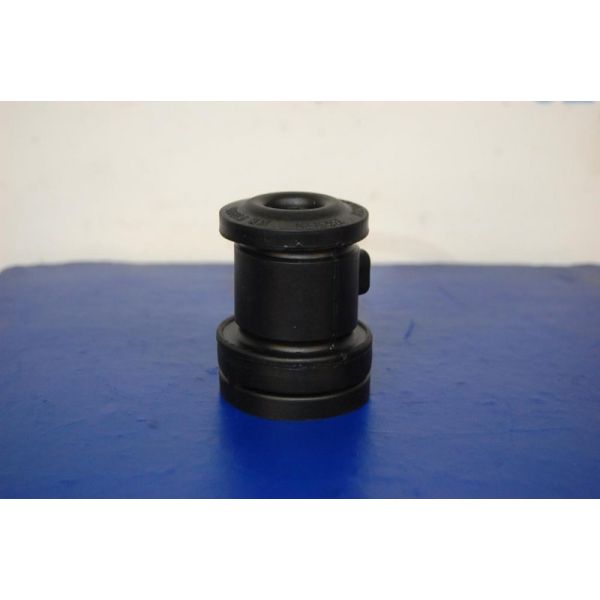 сайлентблок передній MITSUBISHI GALANT 87-93 MB518095