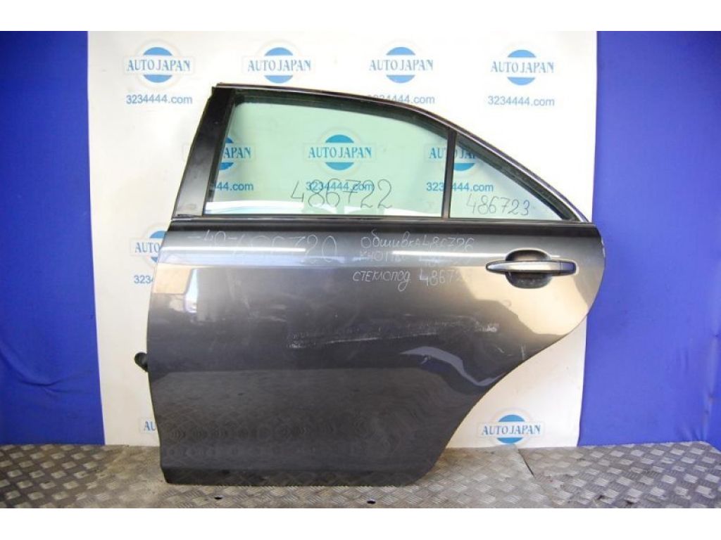 68124-33060 | Скло дверей глухе задн. лів. TOYOTA CAMRY 40 06-11