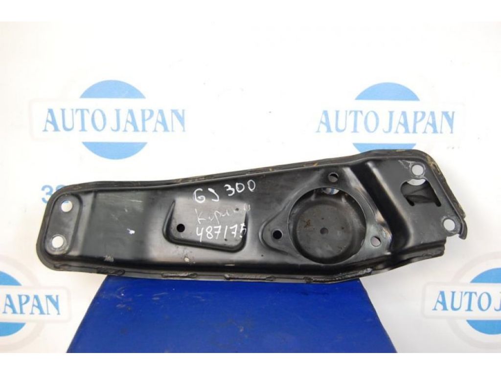 Кронштейн КПП LEXUS GS350 GS300 05-11