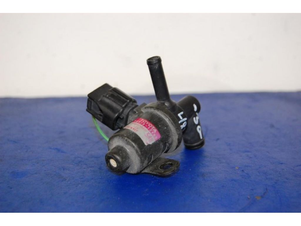 Клапан электромагнитный (вакуумный) TOYOTA CAMRY 30 02-06