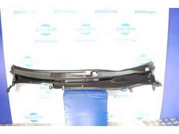 Пластик під лобове скло / Жабо LEXUS IS250/350 05-13