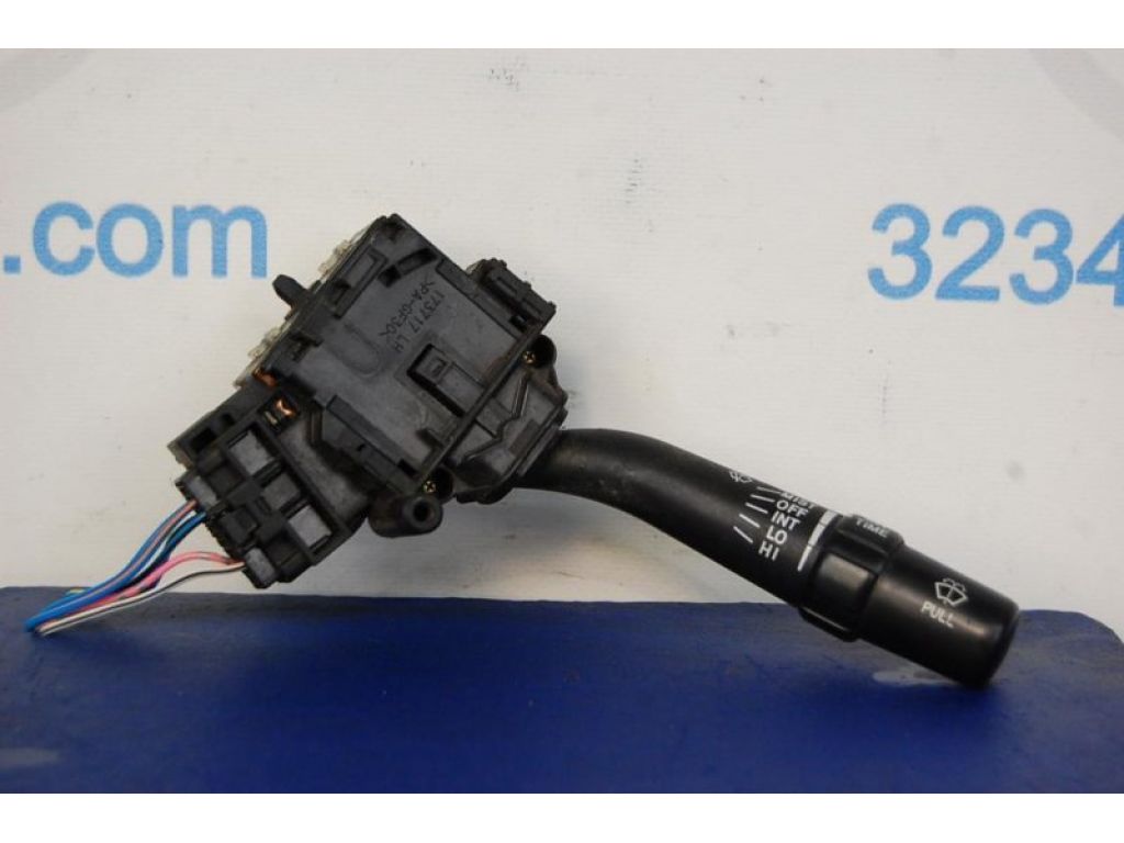 Підрульовий перемикач прав. TOYOTA CAMRY 30 02-06