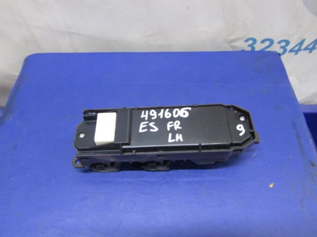 84040-33070 | Блок керування склопідіймачами передн. лів. LEXUS ES350 06-12 - Фото 2