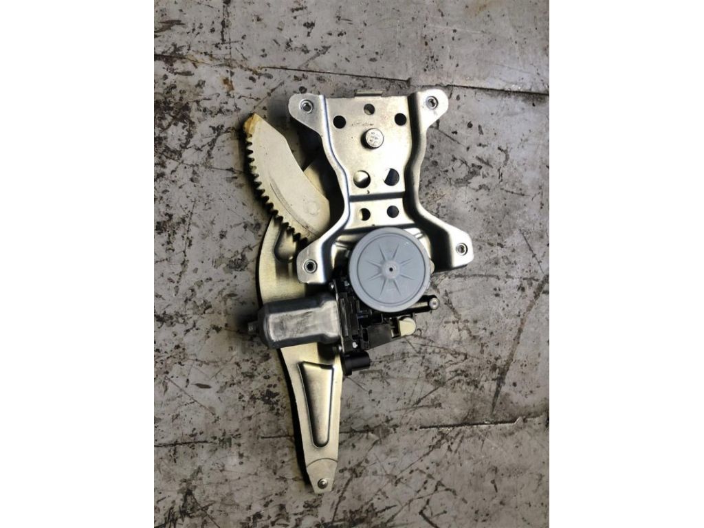 83501-79J11 | Склопідйомник задн. прав. SUZUKI SX4 06-13 - Фото 2