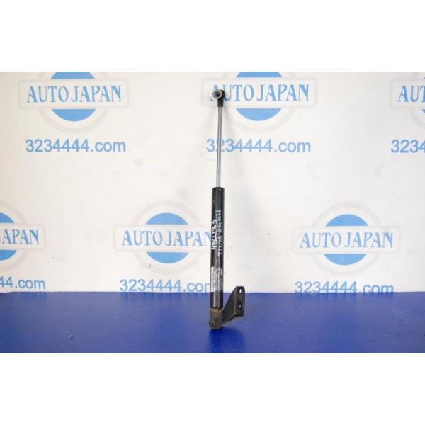 Амортизатор кришки багажника правий NISSAN TIIDA/VERSA C11 04-11 90450-EL00A