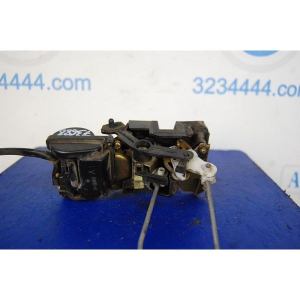 Замок двері задній лівий MAZDA PREMACY 98-03 CB07-73-310D — 3
